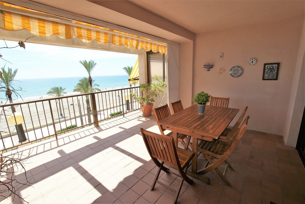 Stay In Mediterranean View — 4-Star Luxury Hotel in El Campello, Spain