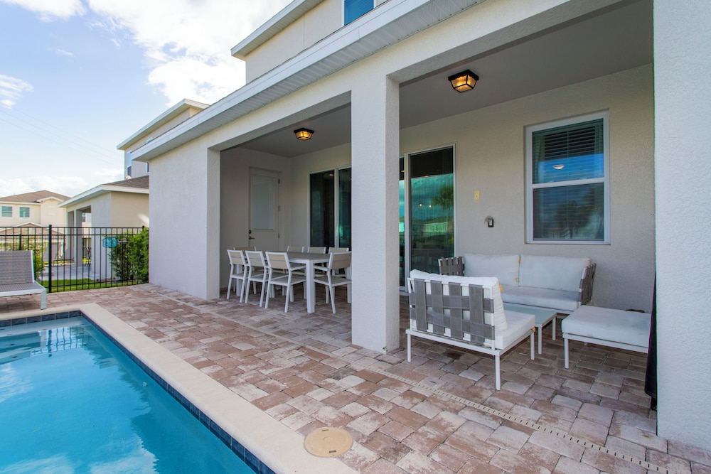 Luxurious 5Bd Single Family w Pool Jacuzzi Encore Resort 7432 - photo 36
