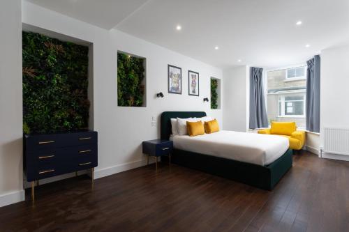 Room 1 Hotel style double bedroom in Marazion in Marazion, United Kingdom