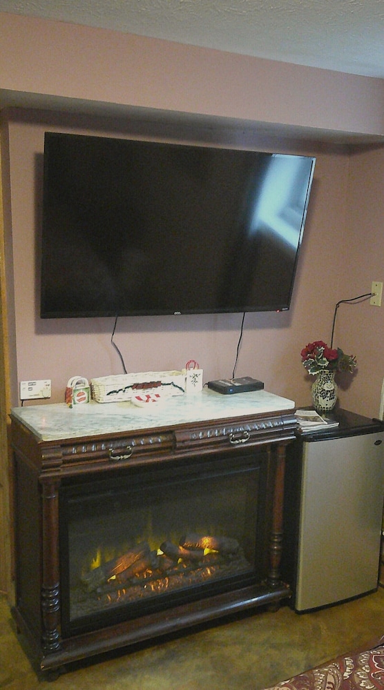 Lil Black Bear Inn - photo 70
