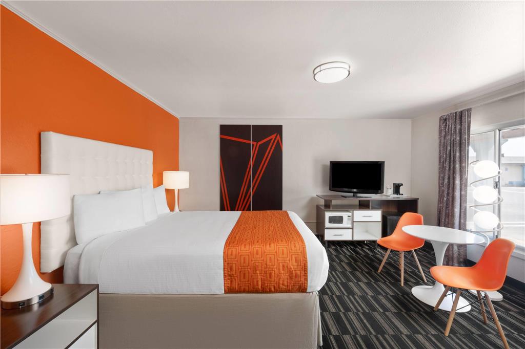 Howard Johnson by Wyndham Modesto Ceres - photo 19