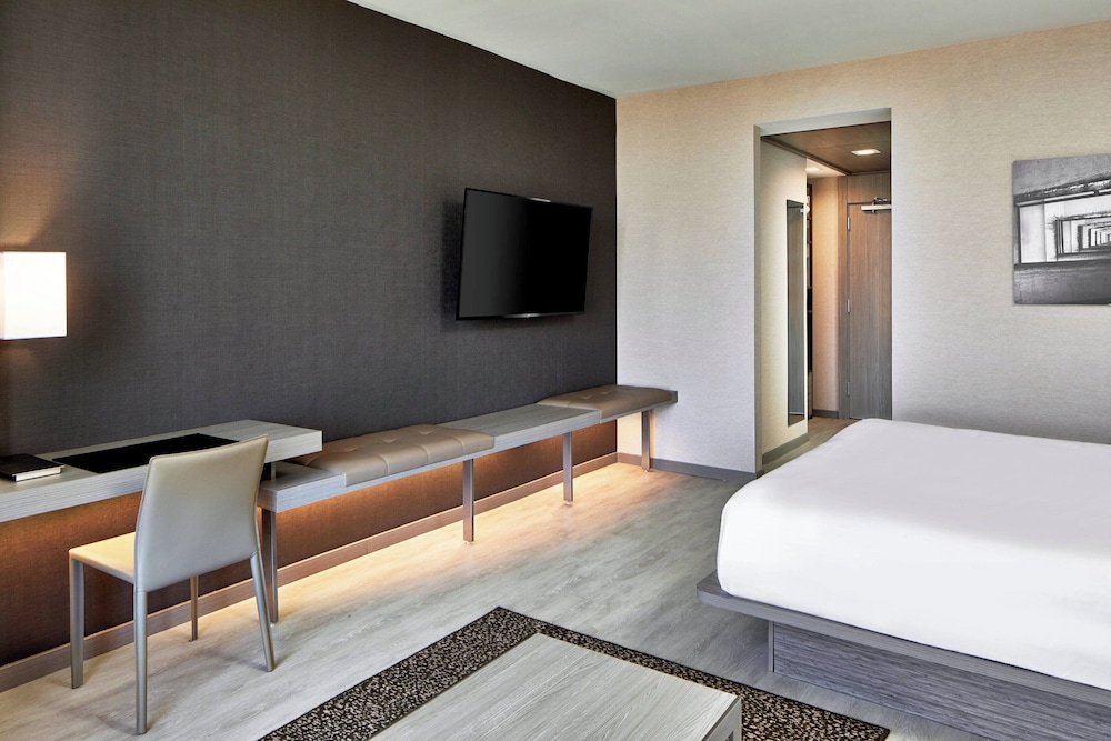 AC Hotel by Marriott Tuscaloosa Downtown - photo 12