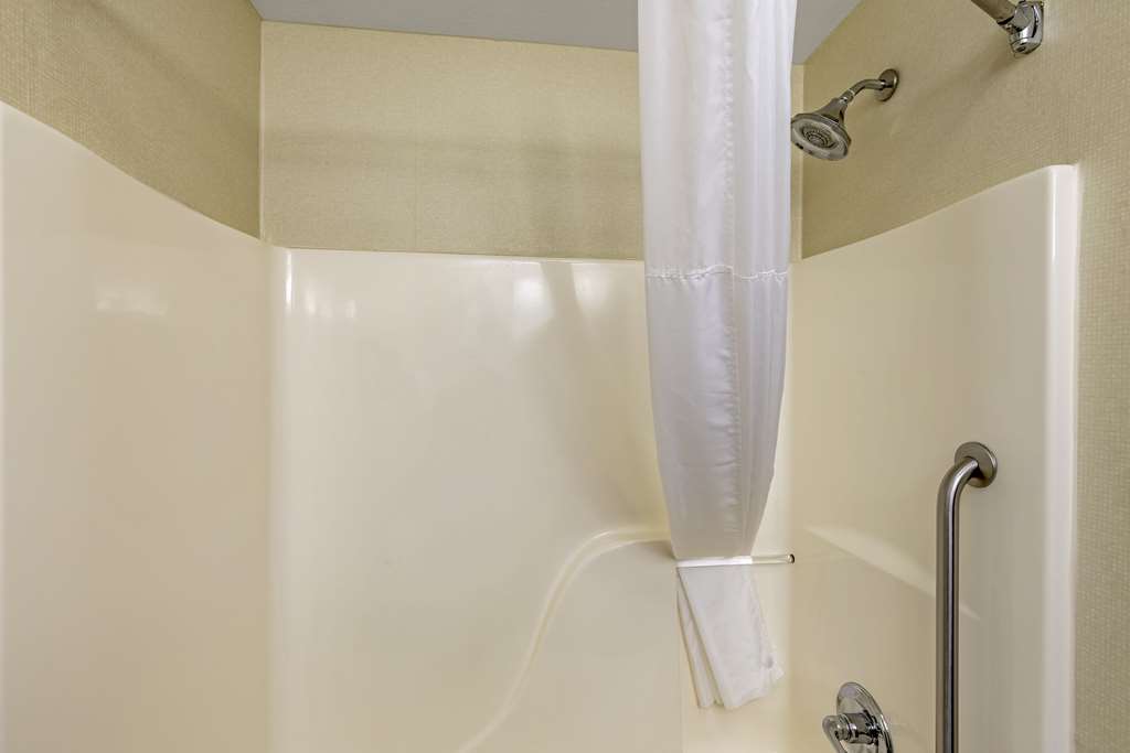 Comfort Inn & Suites Gillette near Campbell Medical Center - photo 18