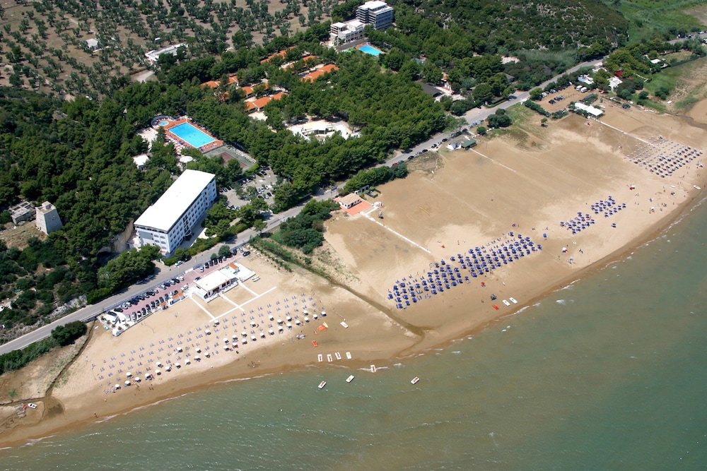 Portonuovo — 4-Star Luxury Hotel in Vieste, Italy