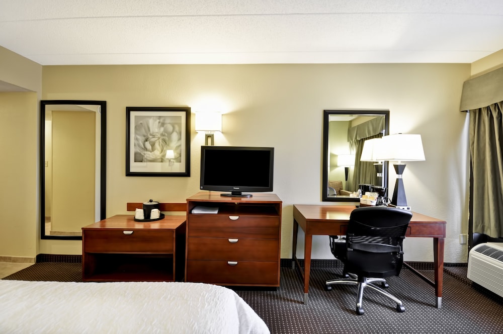 Hampton Inn Chicago Gurnee - photo 13