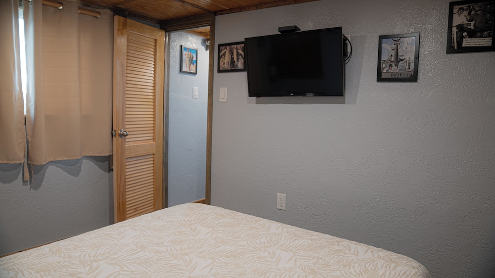 Bud N' Mary's Fishing Marina - photo 26