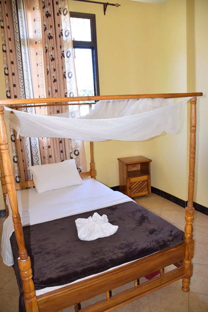 Patmos Hotel — Moshi — photo 2