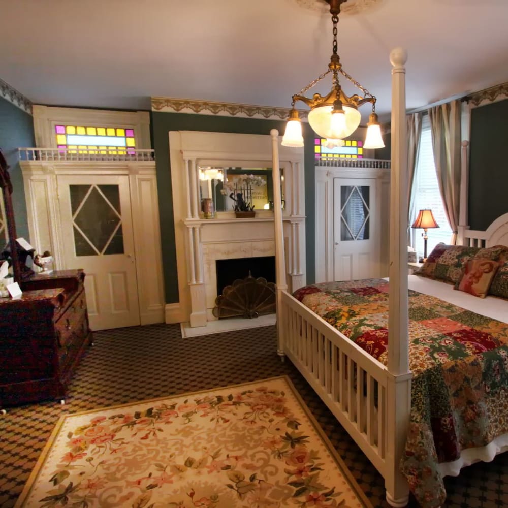 Vandiver Inn - photo 20