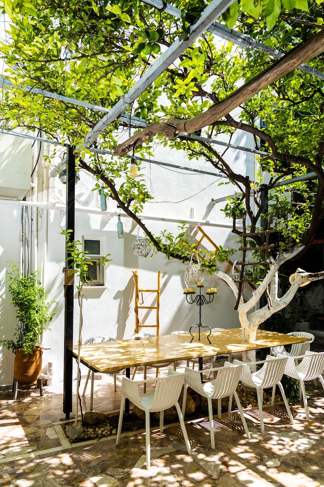 Lefka Hotel Apartments Studios — Rodos
