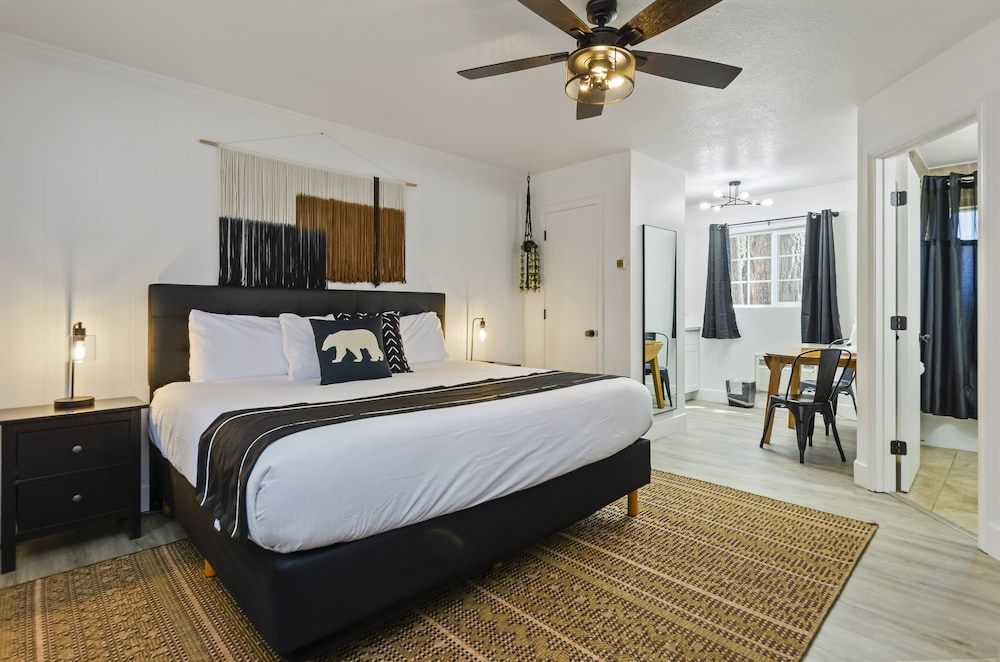 The Jeffrey Hotel - photo 40