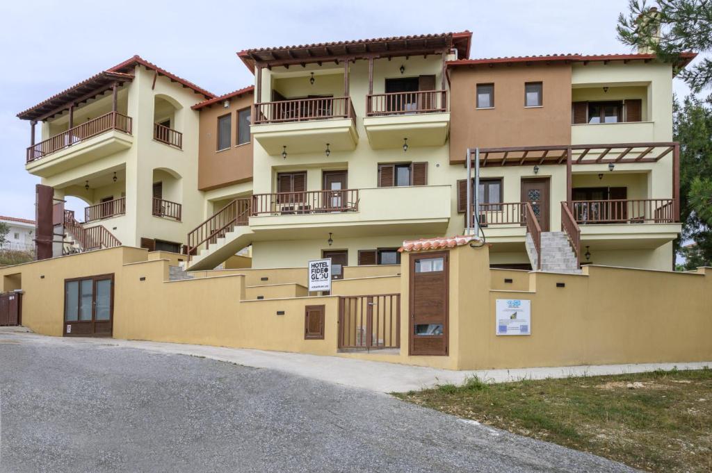 Hotel Fideoglou — hotel in Nea Roda
