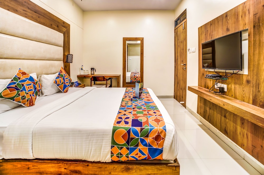 FabHotel Adlon International