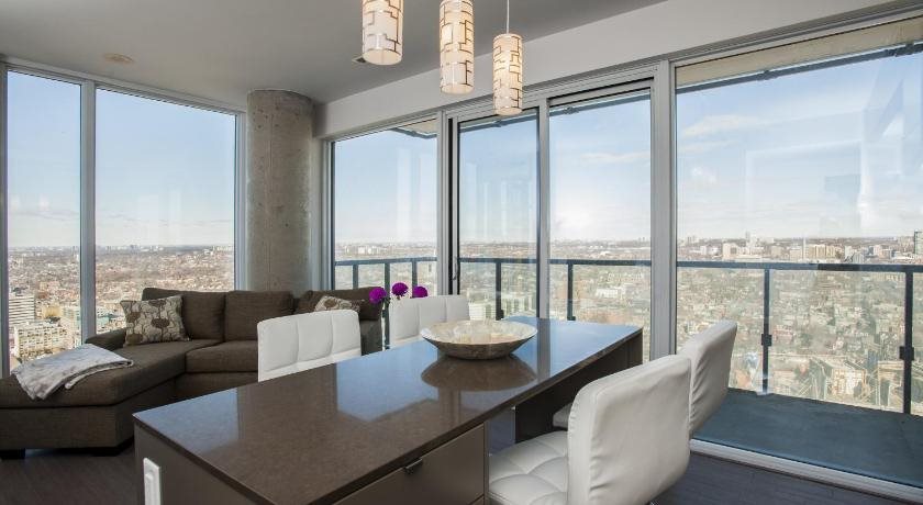 Luxury Homestyle Condo — 4-Star Luxury Hotel in Toronto, Canada