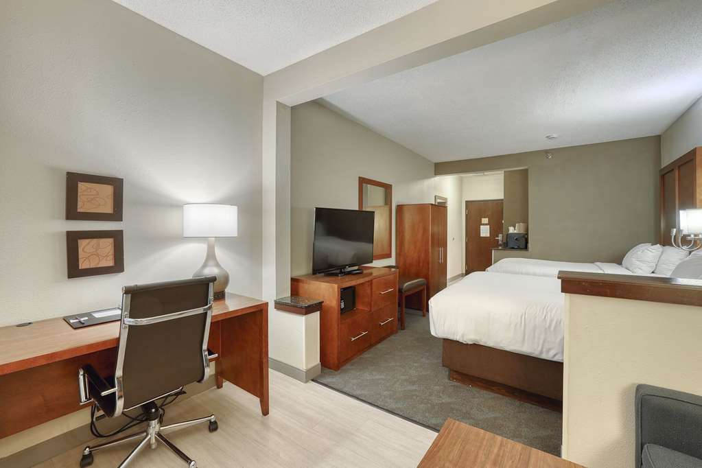 Comfort Suites Appleton Airport - photo 19