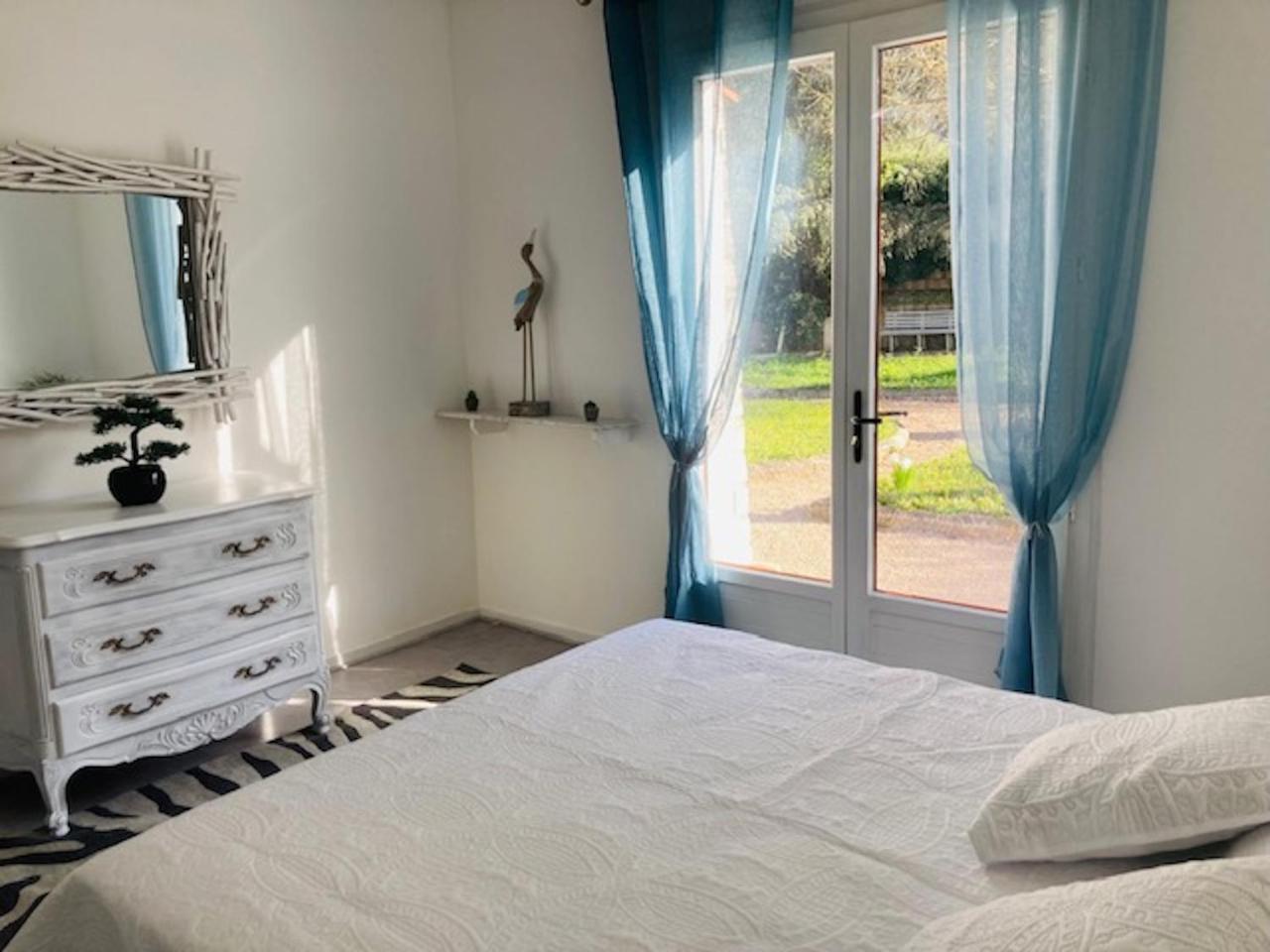 Maison Provencale de Plain Pied Avecgrand Jardin Et Piscine — Aubagne — photo 4
