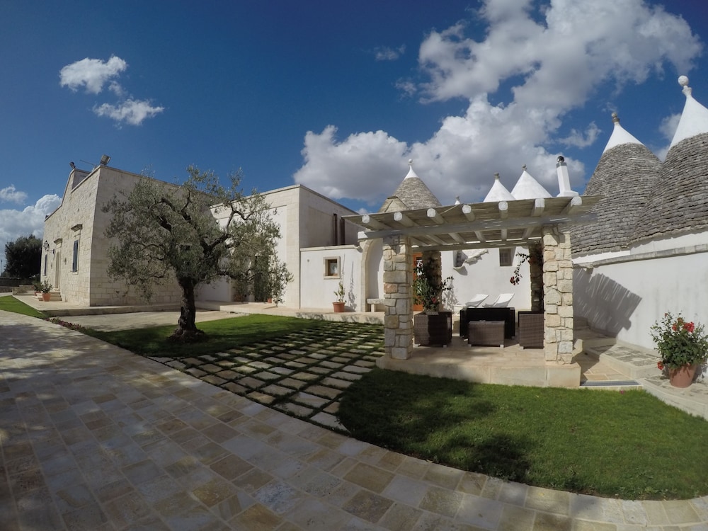 Masseria Cappuccini - carbon neutral hotel in Ostuni