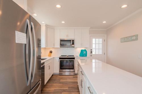 Dunes by Oak Island Accommodations - photo 8