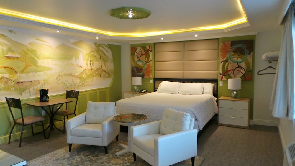 Island House Hotel - photo 6
