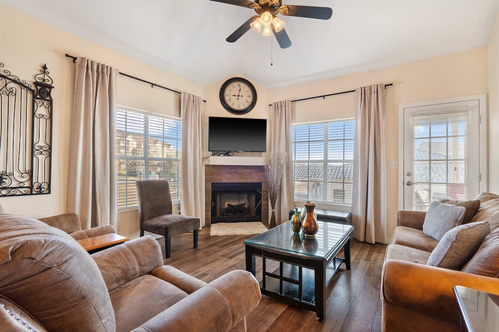 Meadow Brook Resort Getaway in Branson, United States