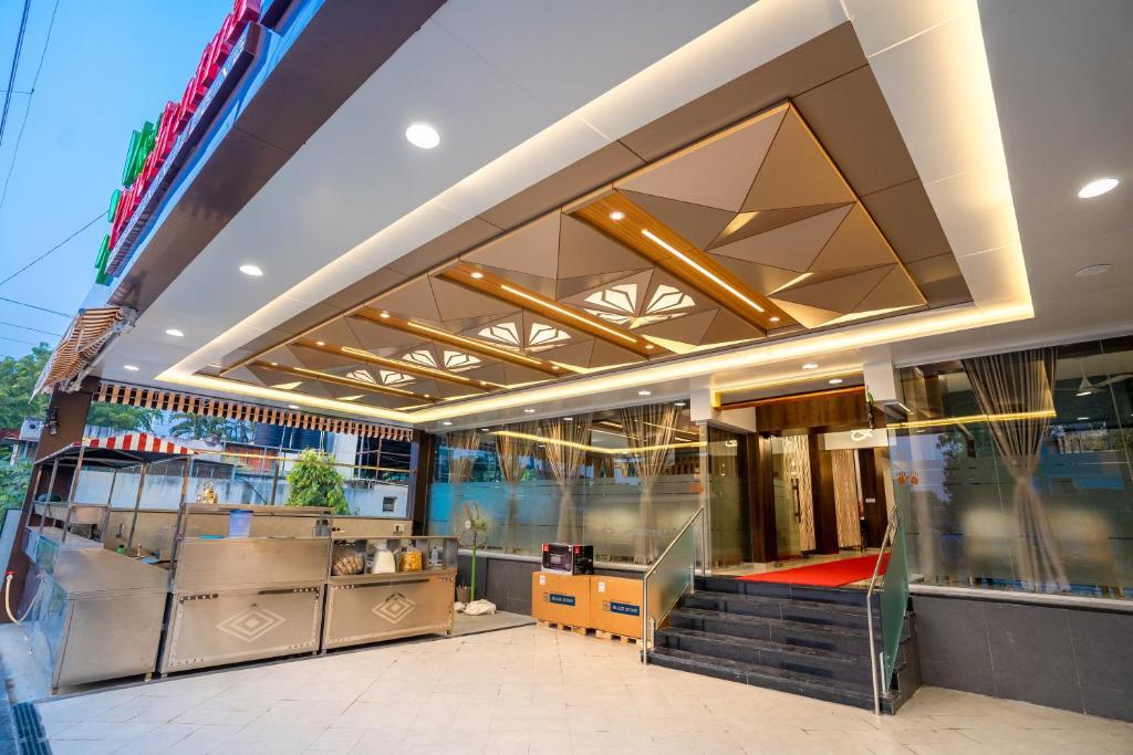 Hotel New Panchratna in Ahmadnagar, India