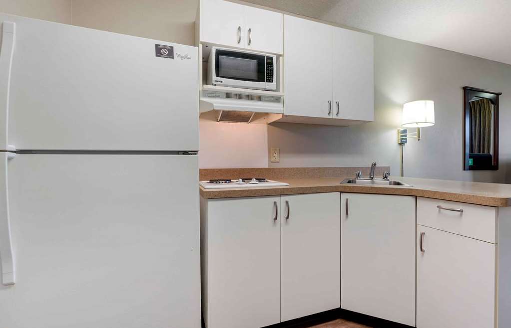 Extended Stay America Suites Sacramento Elk Grove - photo 12
