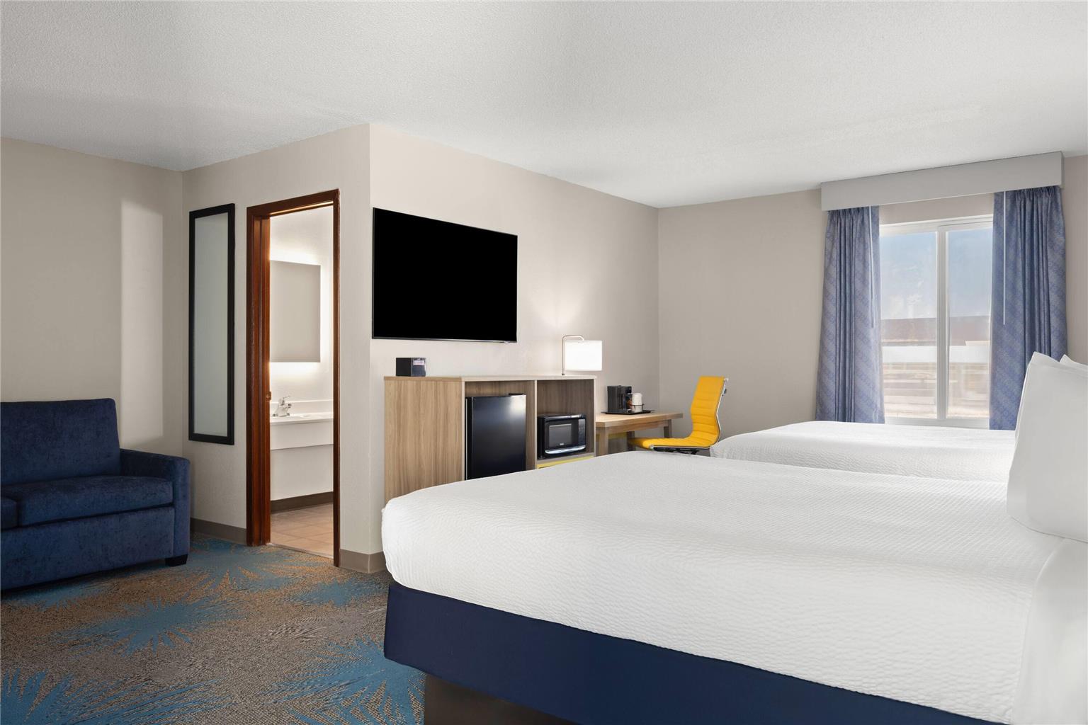 Days Inn by Wyndham Jamestown - photo 13