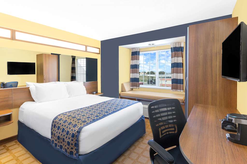 Microtel Inn & Suites by Wyndham Kearney - photo 6