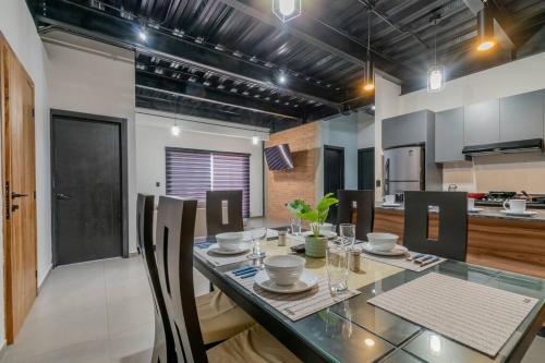 Depa Industrial Lujoso — 4-Star Luxury Hotel in Durango, Mexico
