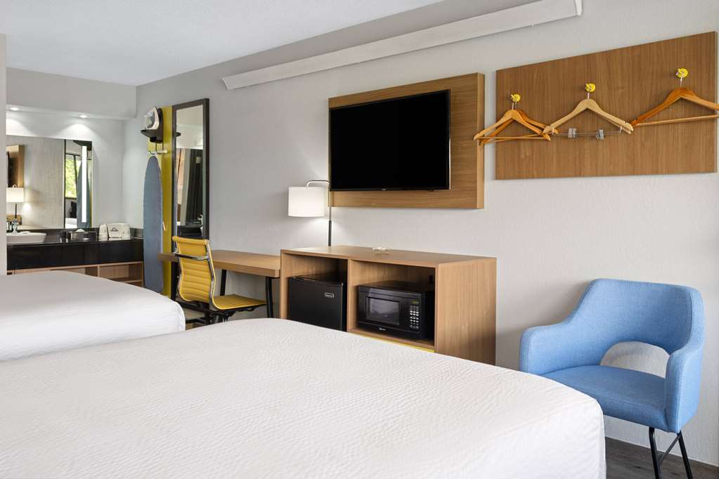 Days Inn by Wyndham Columbus Worthington - photo 25