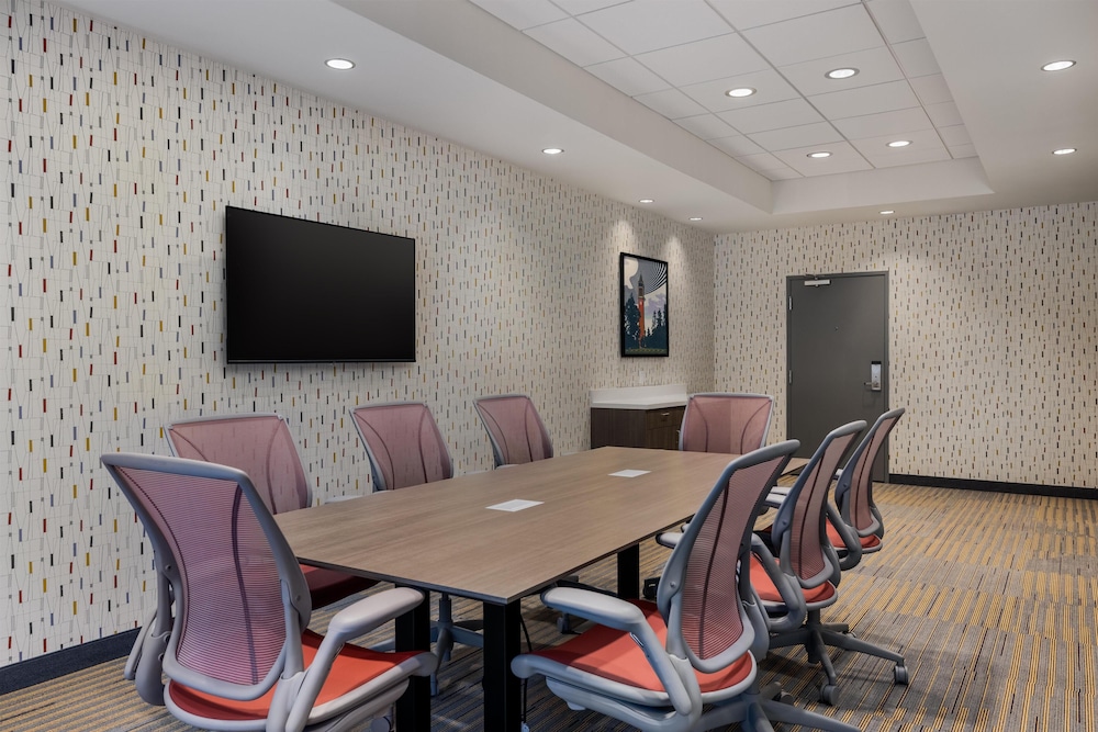Home2 Suites By Hilton Ames - photo 42