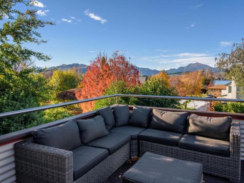 Large home in Wanaka — 4-Star Luxury Hotel in Wanaka, New Zealand
