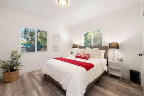 Central 2BR 1BA & Arcade Crib in the heart of Sac in Sacramento, United States