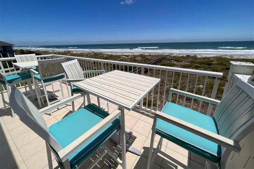 Salty Sunrise by Sea Scape Properties in Wrightsville Beach, United States