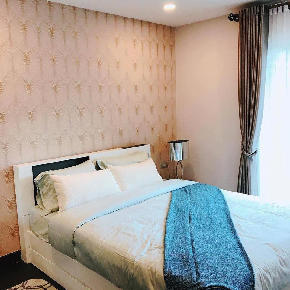 Stylist Snug Room at Vidi Condominium Walking to Nimman — 4-Star Luxury Hotel in Chiang Mai, Thailand