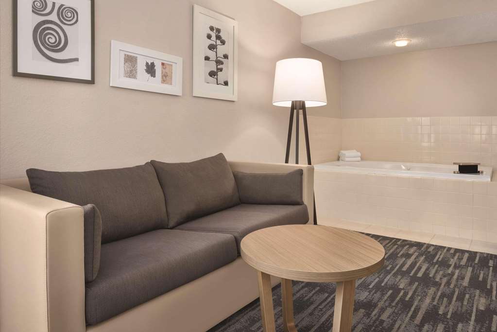 Country Inn & Suites by Radisson Pella IA - photo 15