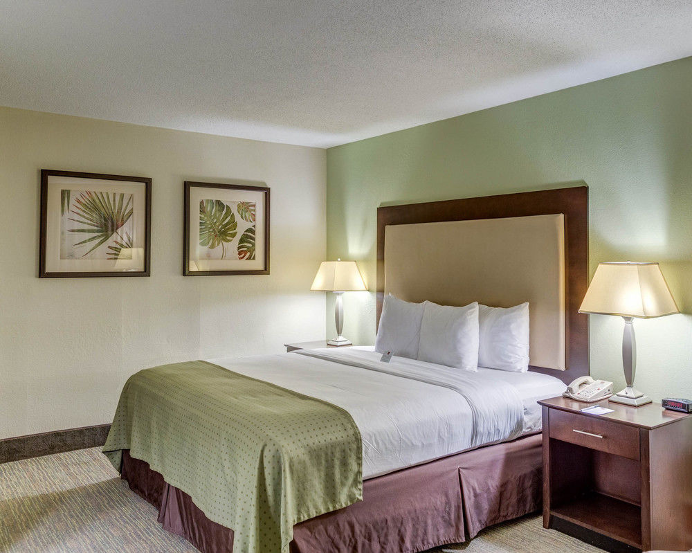 Clarion Inn & Suites Conference Center - photo 23