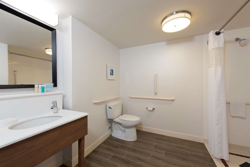 Hampton Inn Grand Rapids South - photo 17
