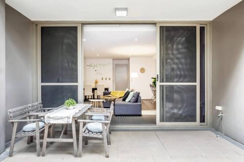 'The Patio' Live like a Local in Spacious Comfort — 4-Star Luxury Hotel in Sydney, Australia