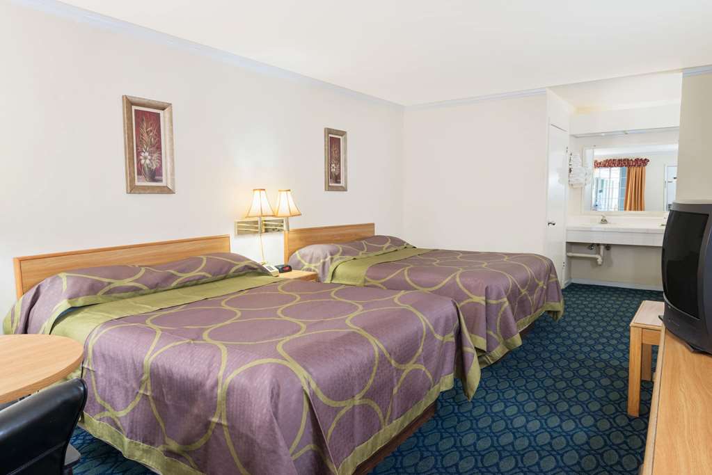 Super 8 by Wyndham Auburn - photo 10