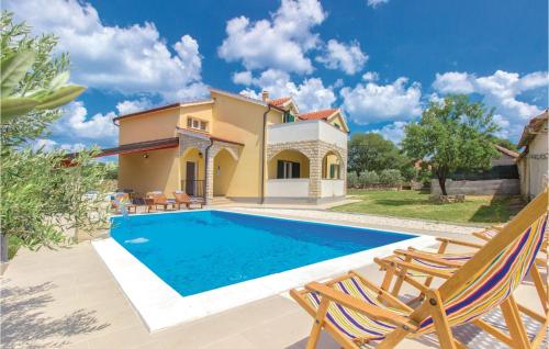 Four Bedroom Holiday Home In Miljevci — 4-Star Luxury Hotel in Drnis, Croatia