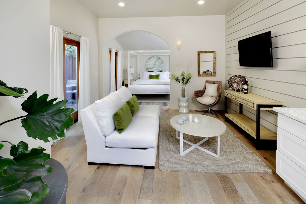 Rockhouse Suites — hotel in Healdsburg