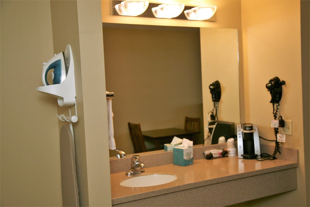Corporate East Hotel - photo 21