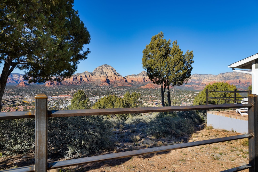 Sky Ranch Lodge - photo 85