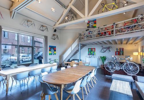 Flandrien Hotel - carbon neutral hotel in Unknown City