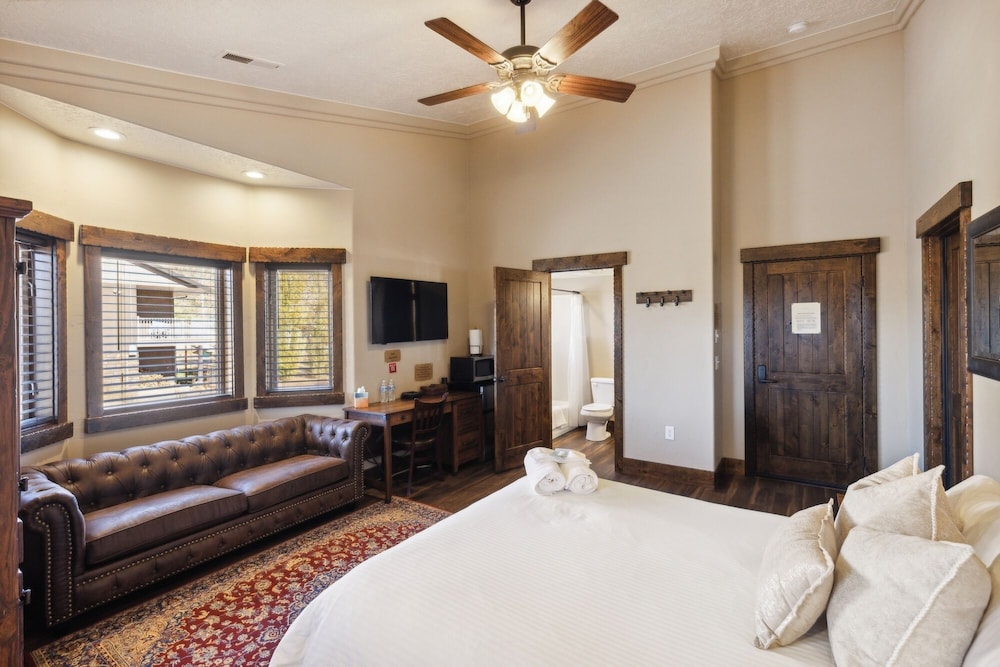 Zion Cliff Lodge - photo 26