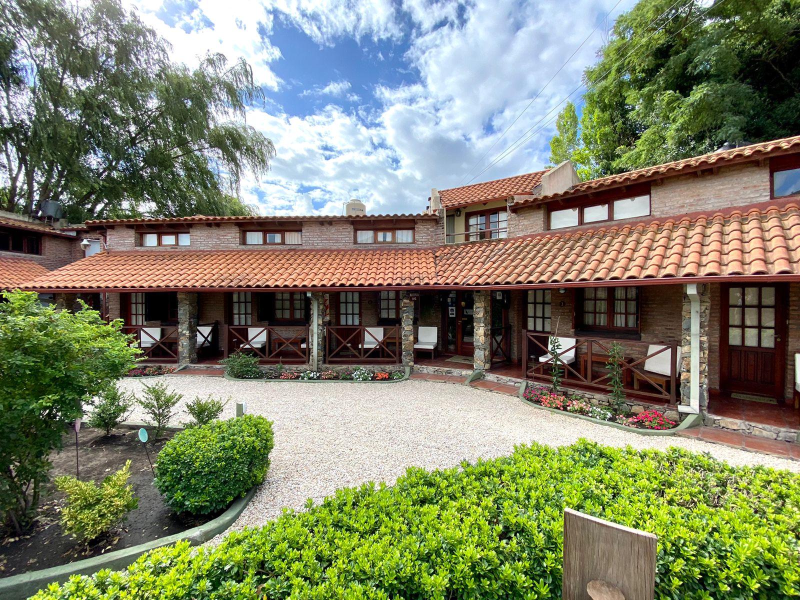 Curahue Apart Hotel in Tandil, Argentina