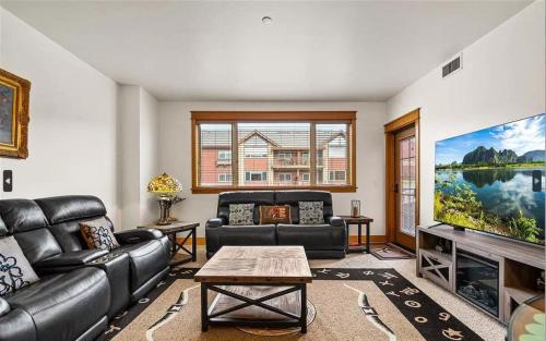 The Riverstone Riviera Affordable Mini City Getaway in CDA — 4-Star Luxury Hotel in Coeur D'alene, United States