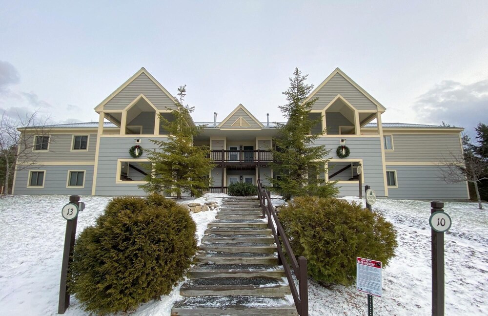 S5 Renovated Bretton Woods Resort condo with beautiful mountain views Fast wifi - photo 14