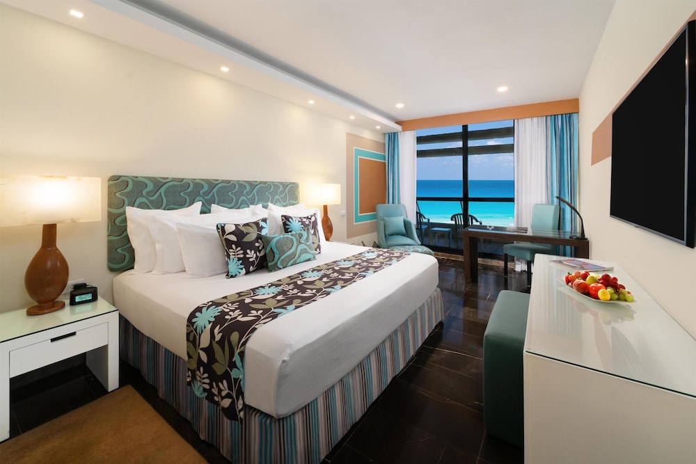 The Pyramid Cancun By Oasis All Inclusive