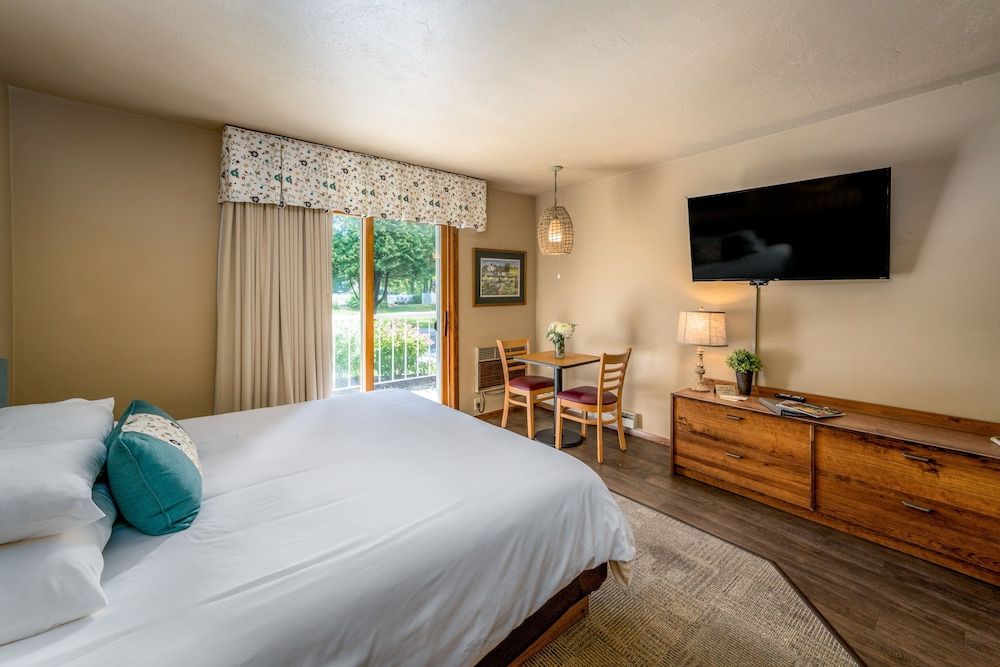 Somerset Inn & Suites - photo 23
